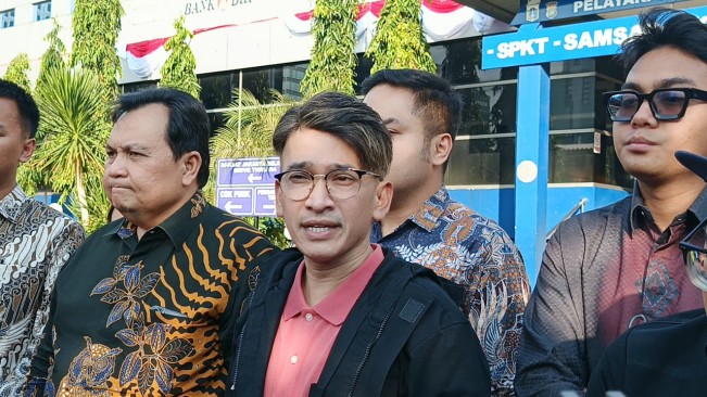 Ruben Onsu laporkan akun TikTok ke Polda Metro Jaya (31/7) [Selvianus Kopong Basar]